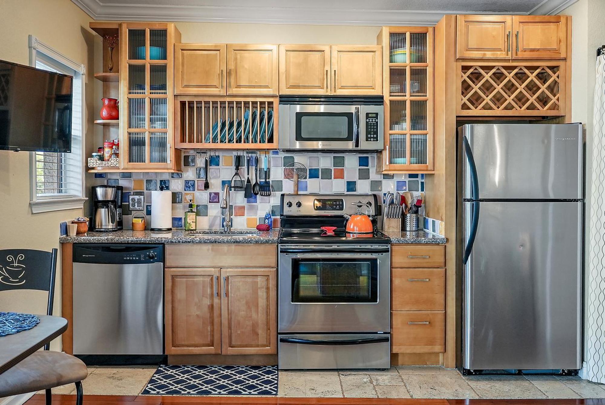 Vila Wine-Dine-Sunshine Cozy Flat In The Heart Of Dtsp St. Petersburg Exteriér fotografie