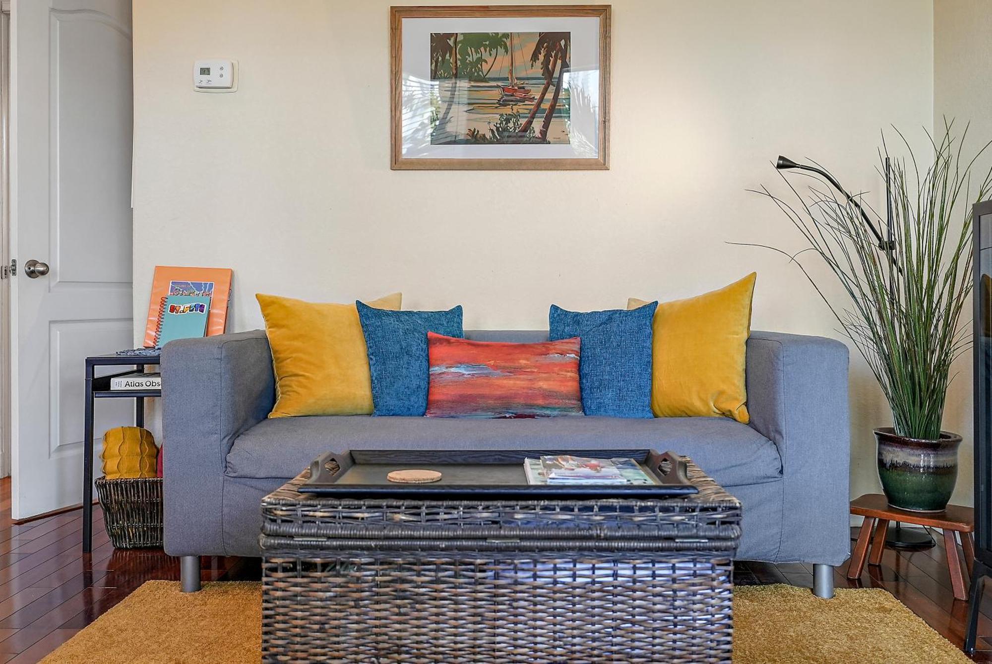 Vila Wine-Dine-Sunshine Cozy Flat In The Heart Of Dtsp St. Petersburg Exteriér fotografie