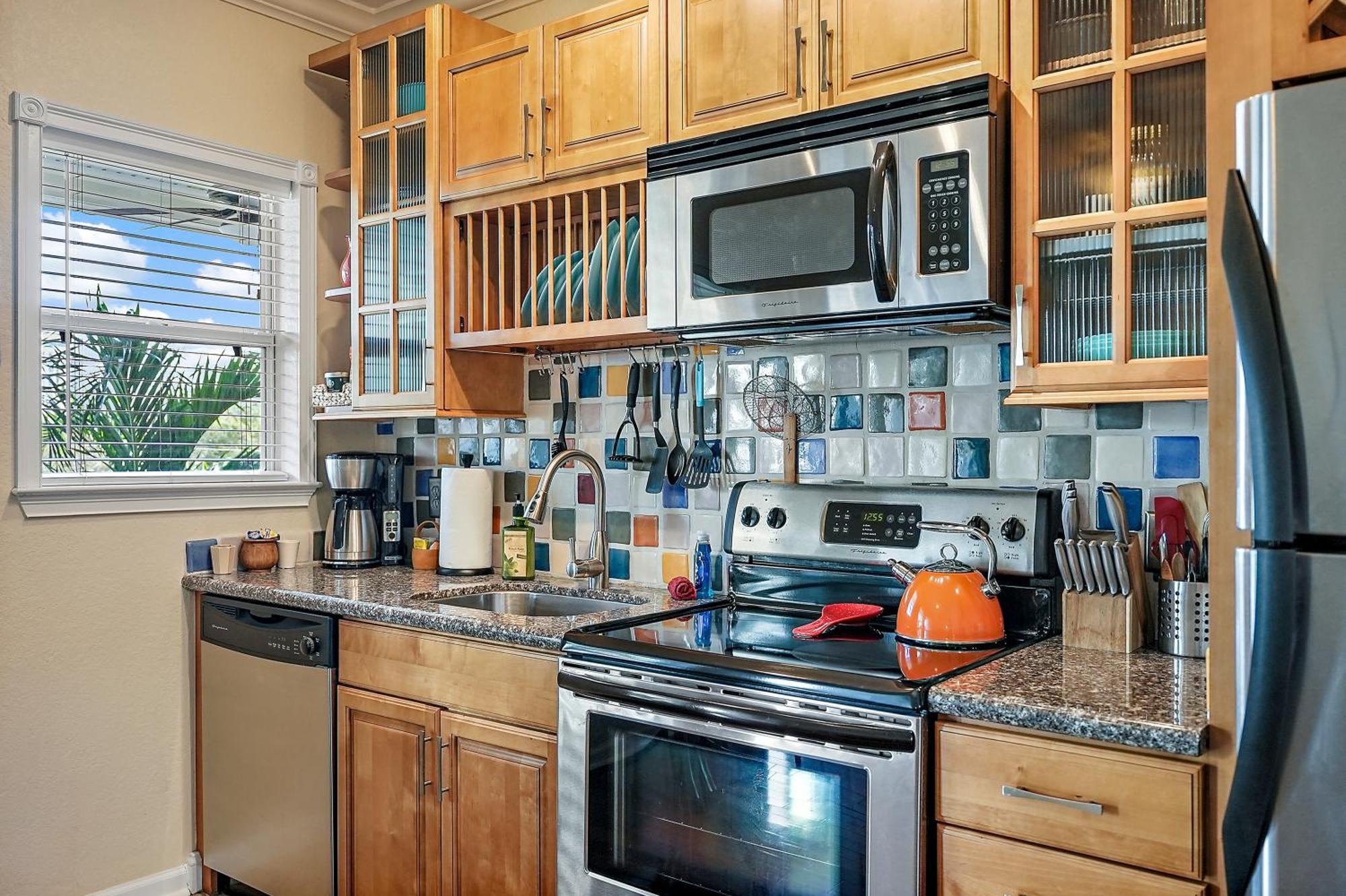 Vila Wine-Dine-Sunshine Cozy Flat In The Heart Of Dtsp St. Petersburg Exteriér fotografie